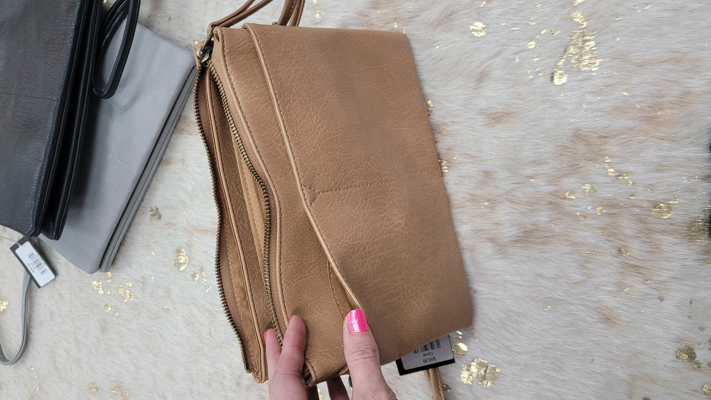 Medium Multi Pocket Crossbody