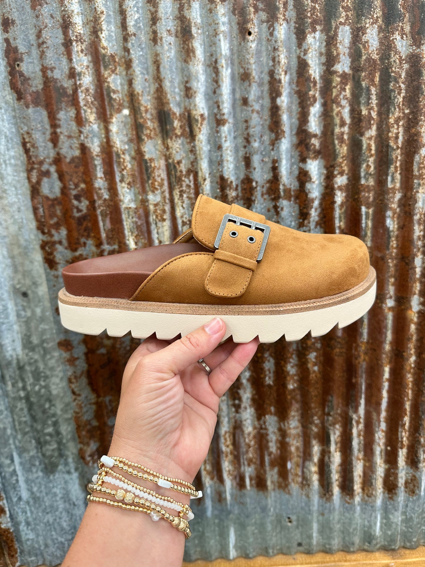 Zamira: The Chunky Buckle Slide 🤎🪞