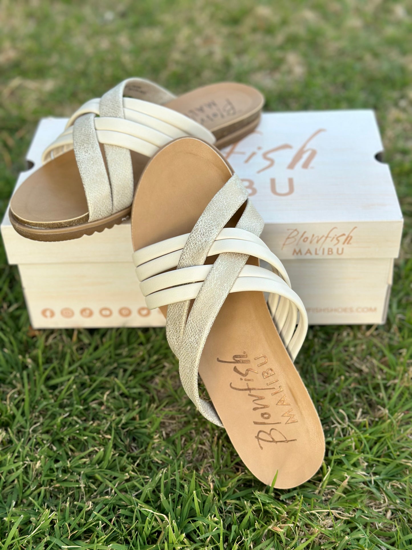 Bone Blowfish sandal