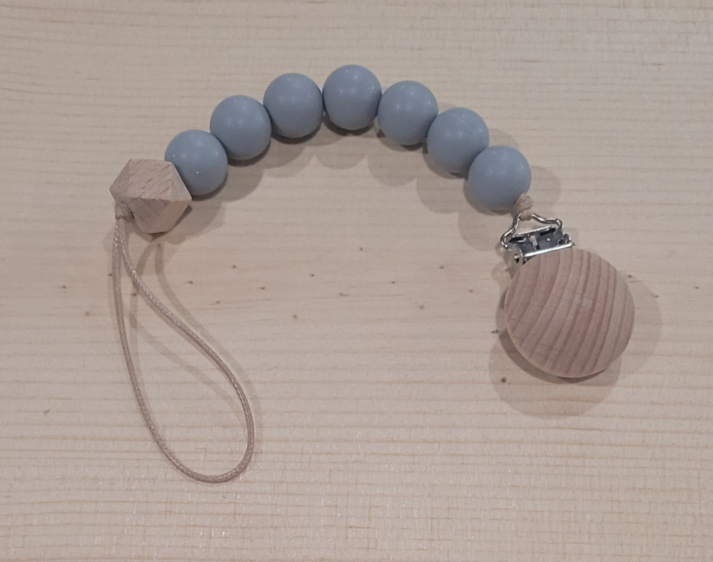 Paci Clip