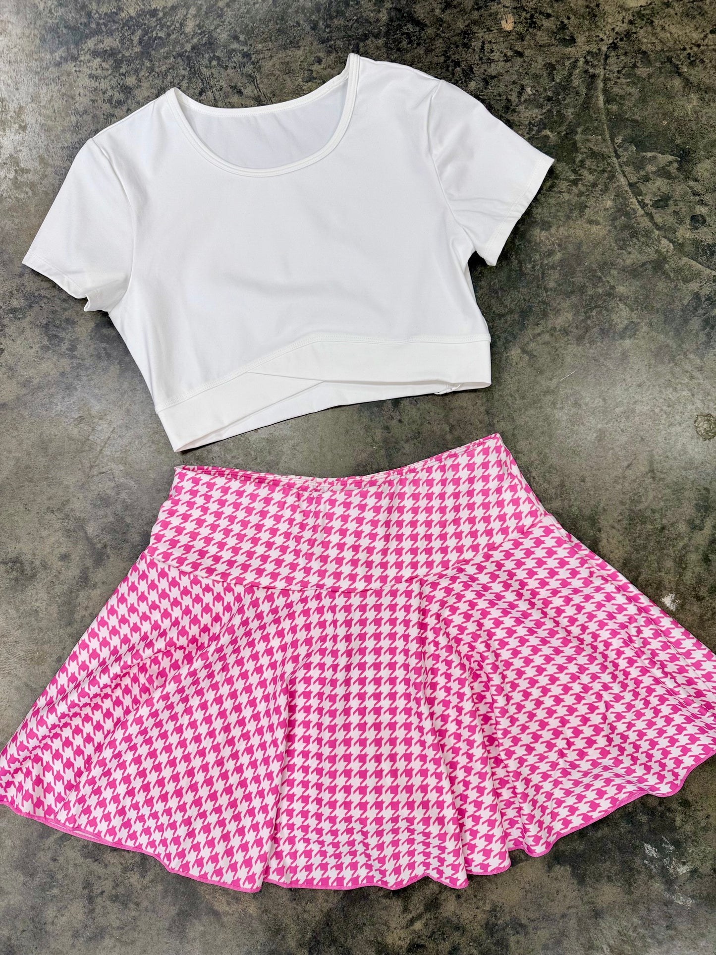Crossover Hem Cropped Sports Top