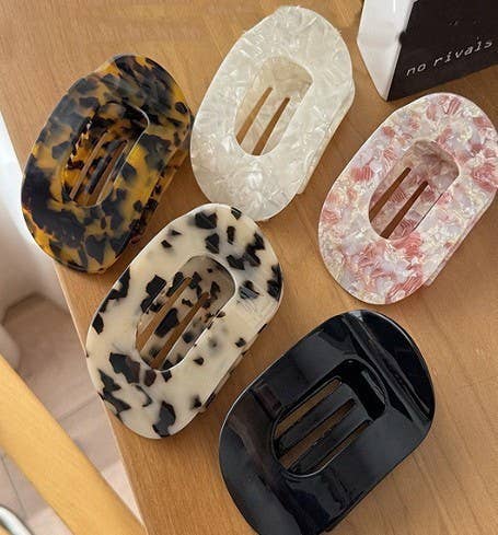Jumbo Lay Flat Oval Hair Claw Clips